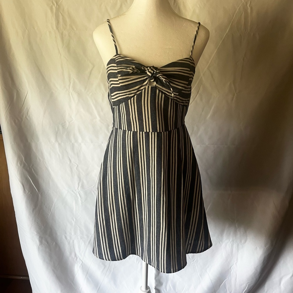 Speechless Blue and White A-Line Sundress with Tie Front Size Small